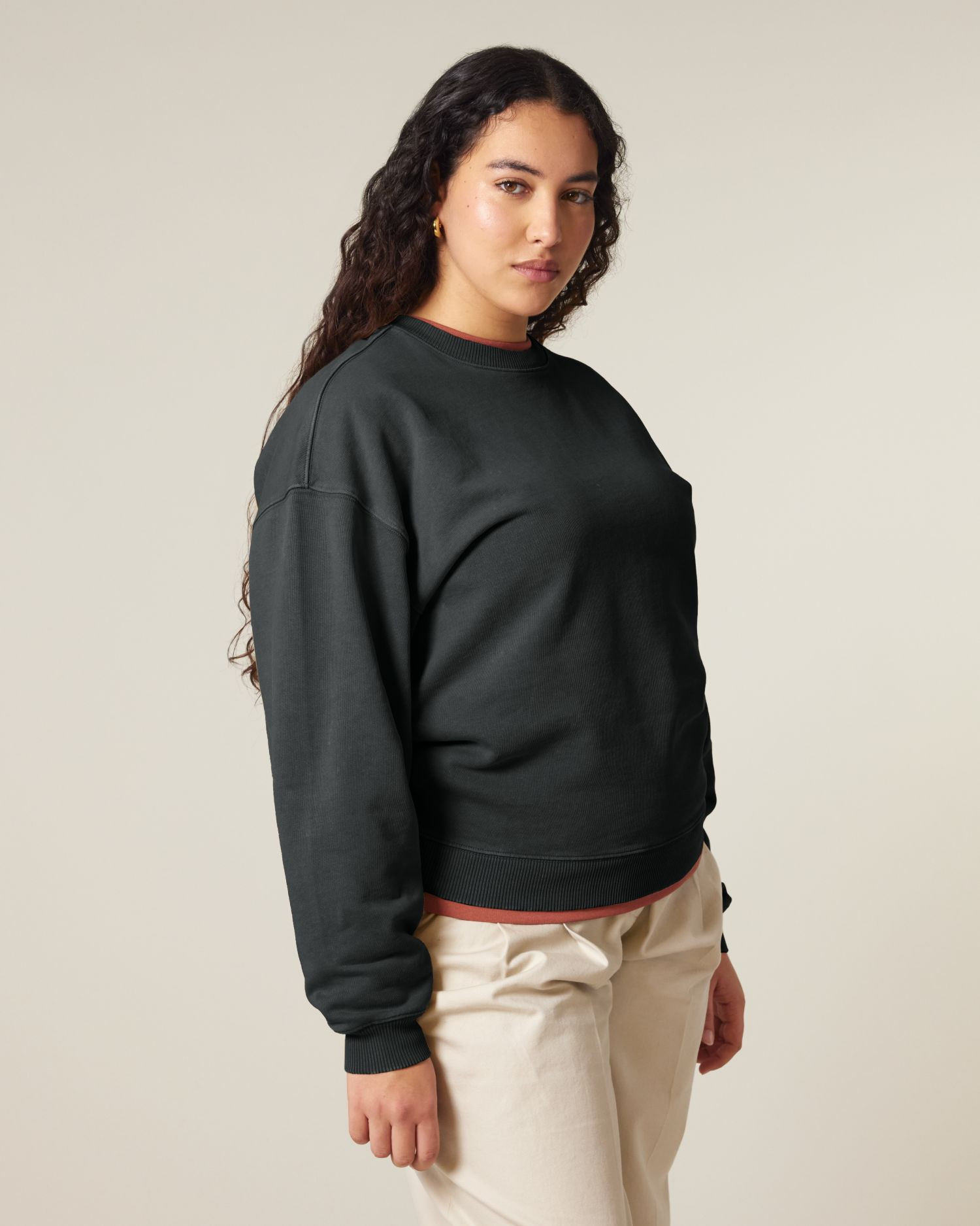 Sweat Radder 2.0 Vintage de couleur G. Dyed Black Rock - C140 de la marque Stanley/Stella