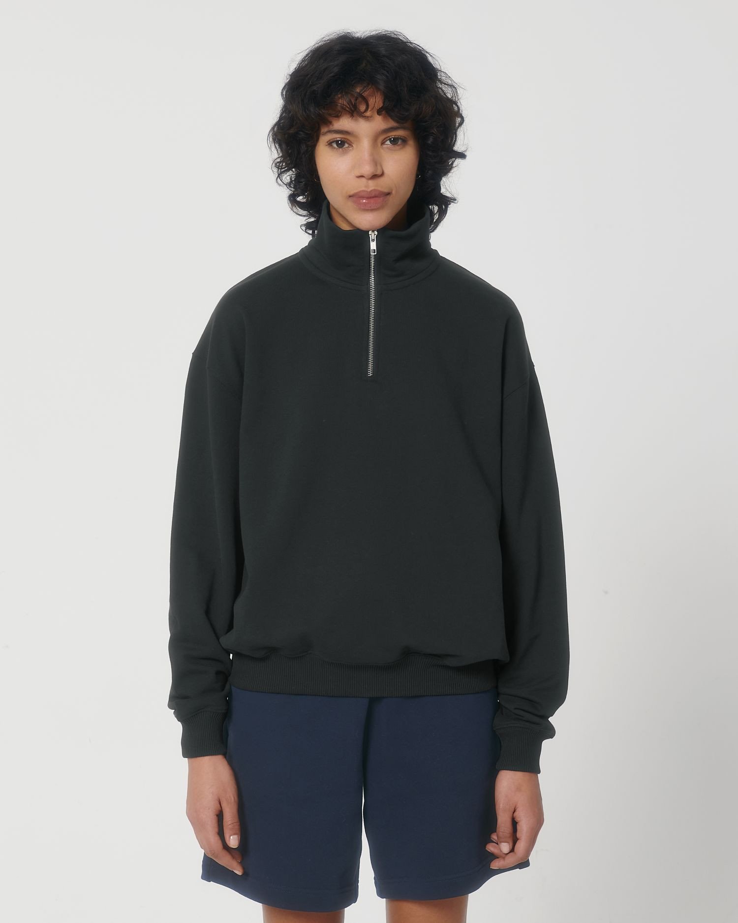 Sweat Miller Dry de couleur Black - C002 de la marque Stanley/Stella