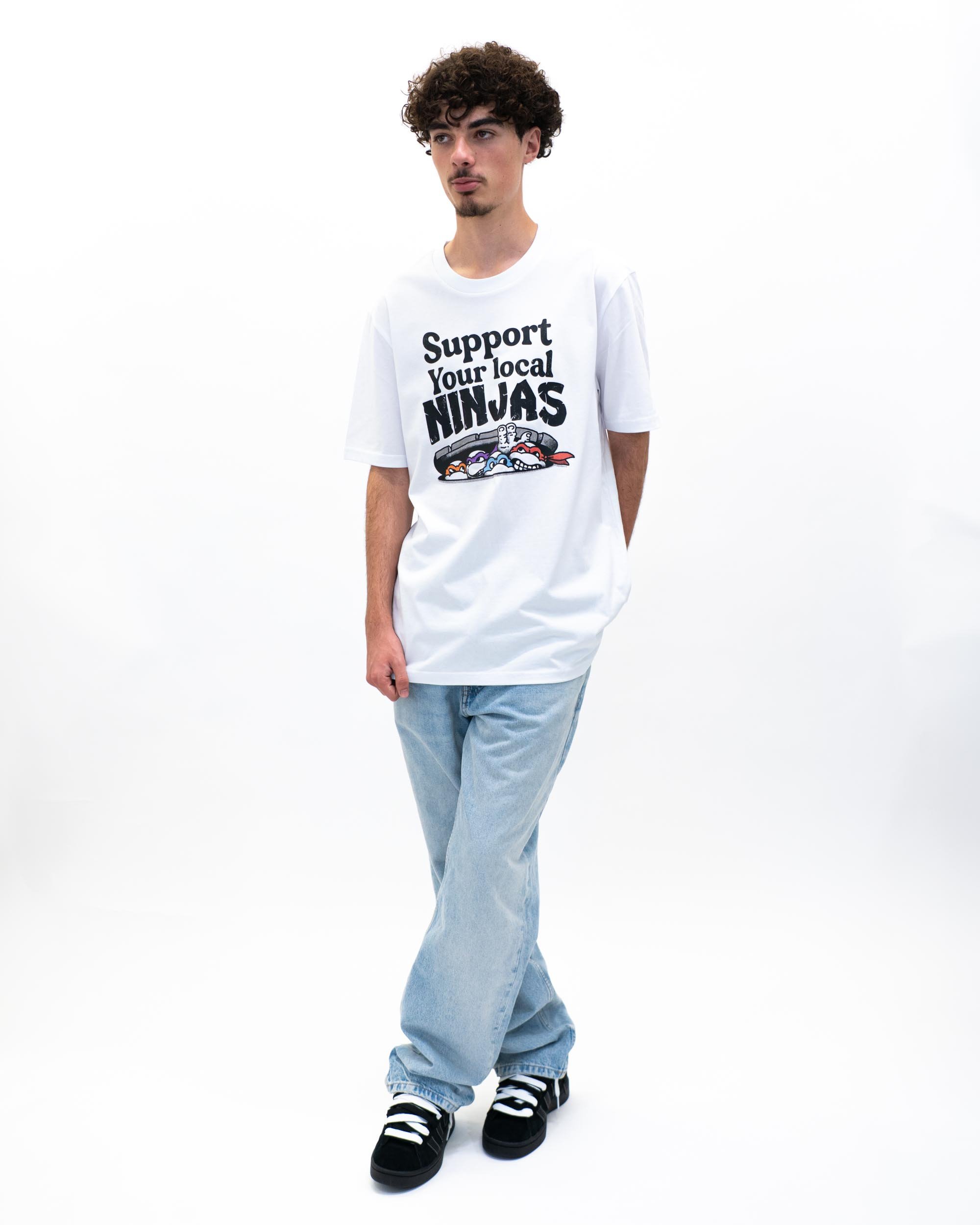 T-shirt Local Ninjas de couleur Blanc par ppmid