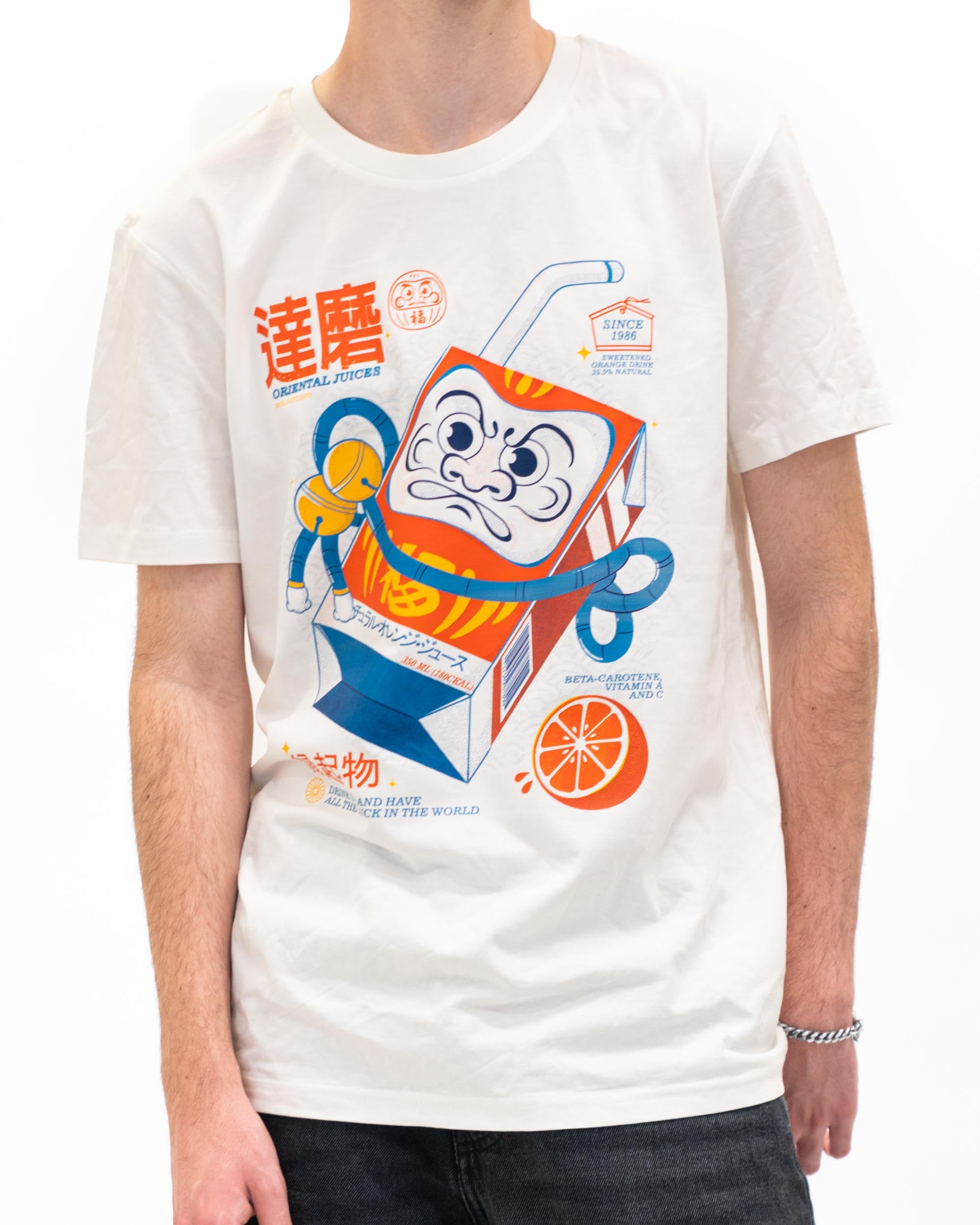 T-shirt Daruma Fresh Juice de couleur Blanc cassé par EOLI Studio