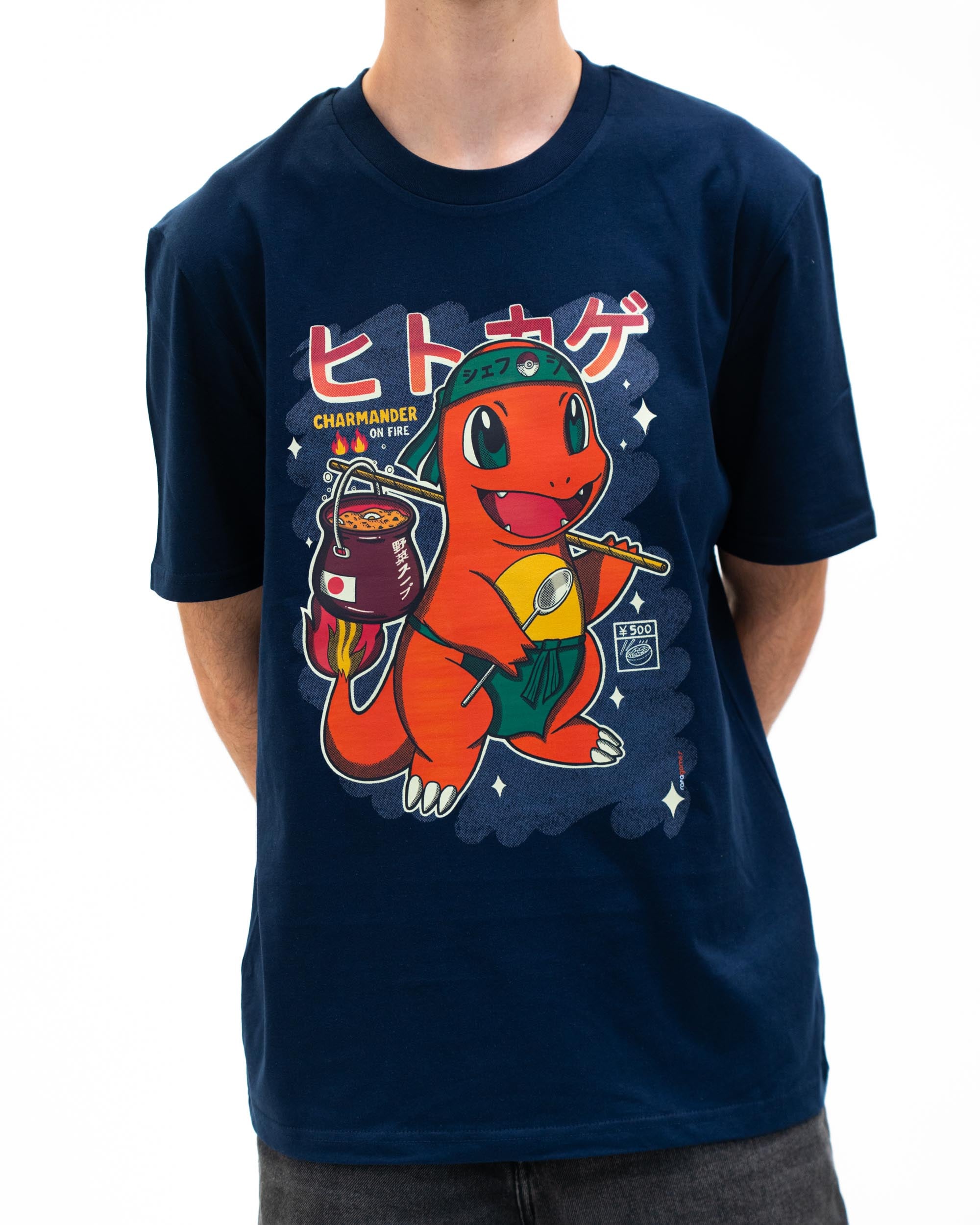 T-shirt Salamèche de couleur Navy par Rafa Gomes