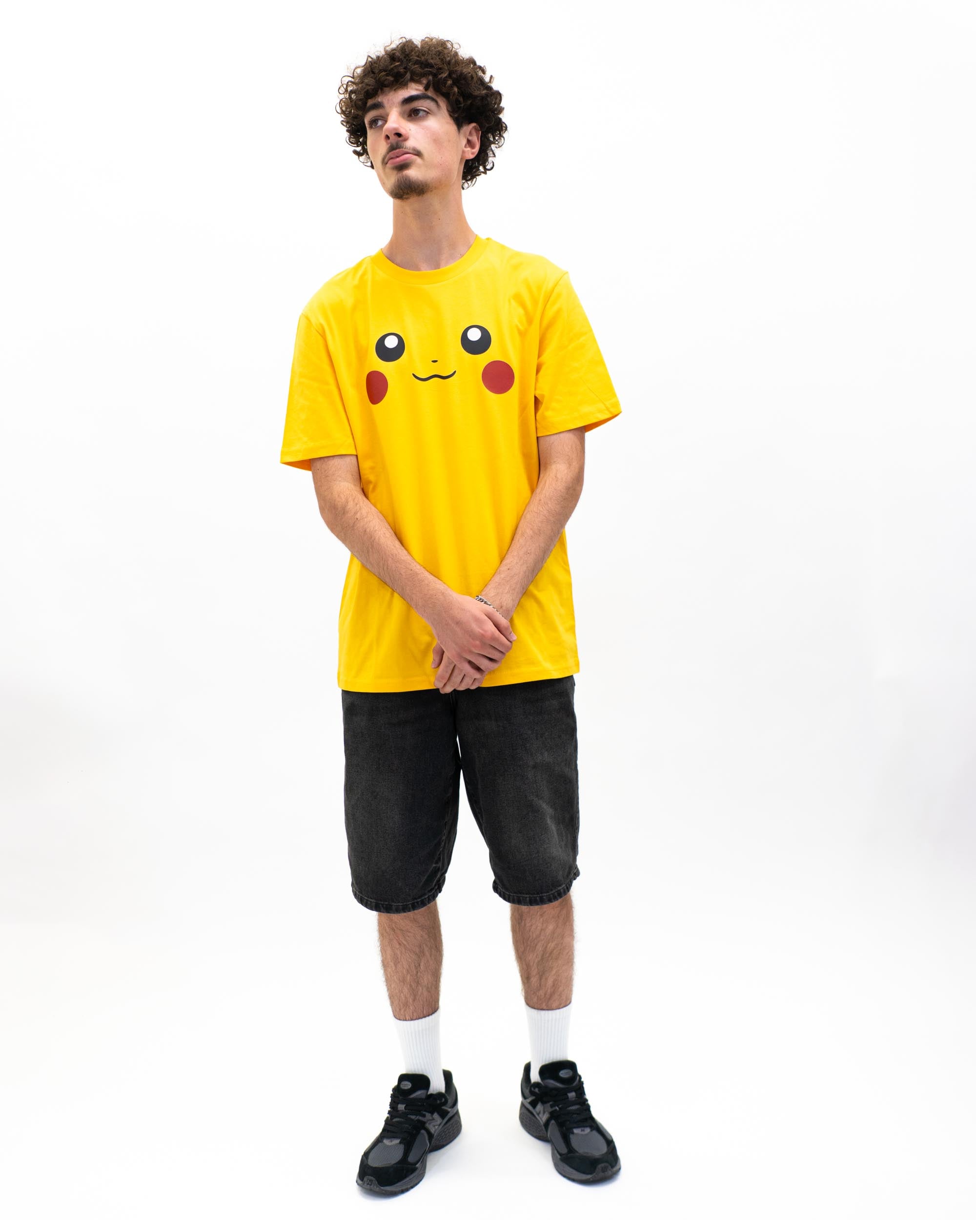 T-shirt Pikachu Face de couleur Jaune