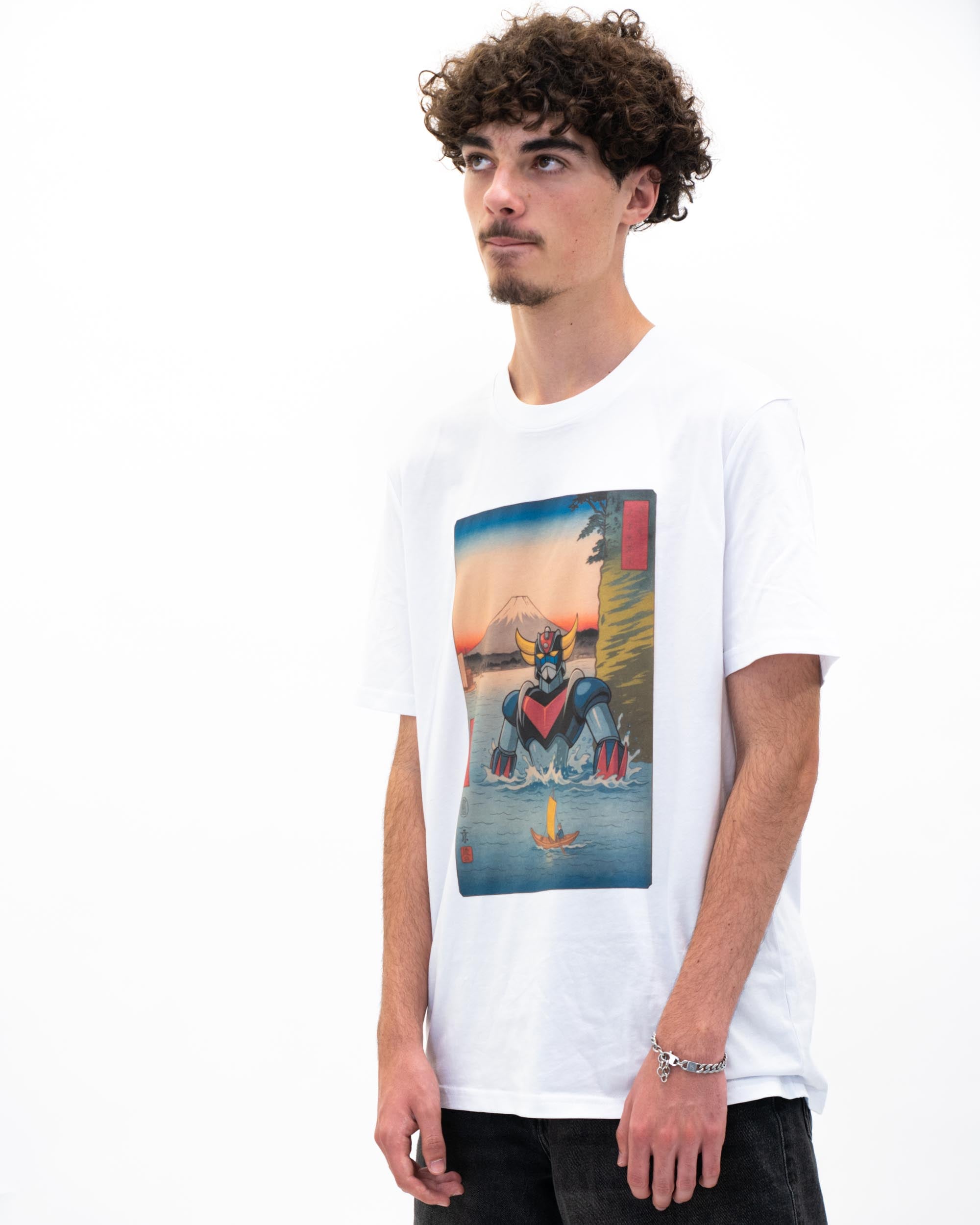 T-shirt Floating Goldo Grafitee