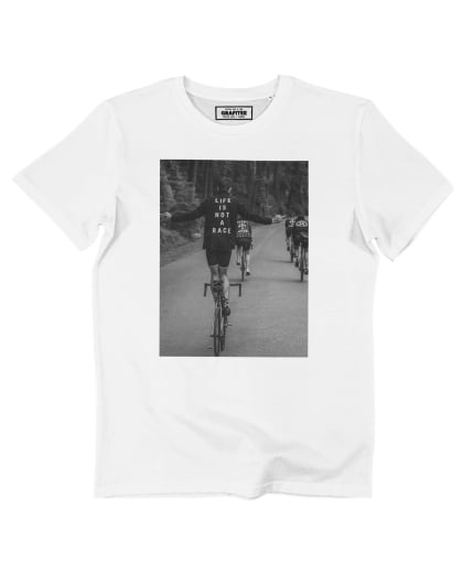 Tshirt Life is Not a Race Grafitee