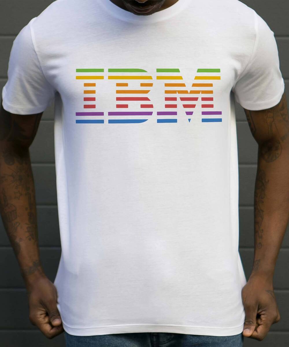 T-shirt IBM vs. Apple (En Promo) Grafitee