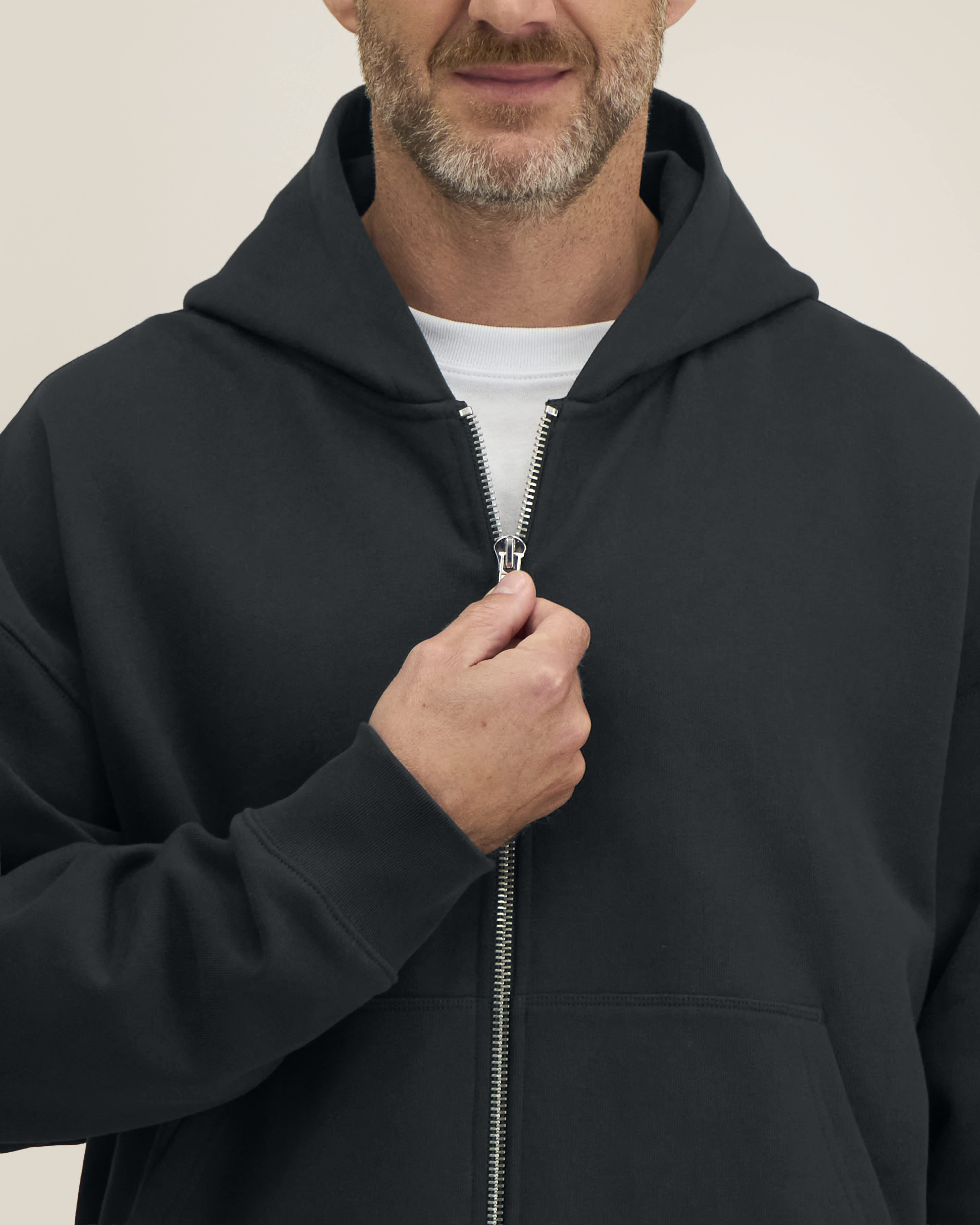 Hoodie Fronter de couleur Black - C002 de la marque Stanley/Stella