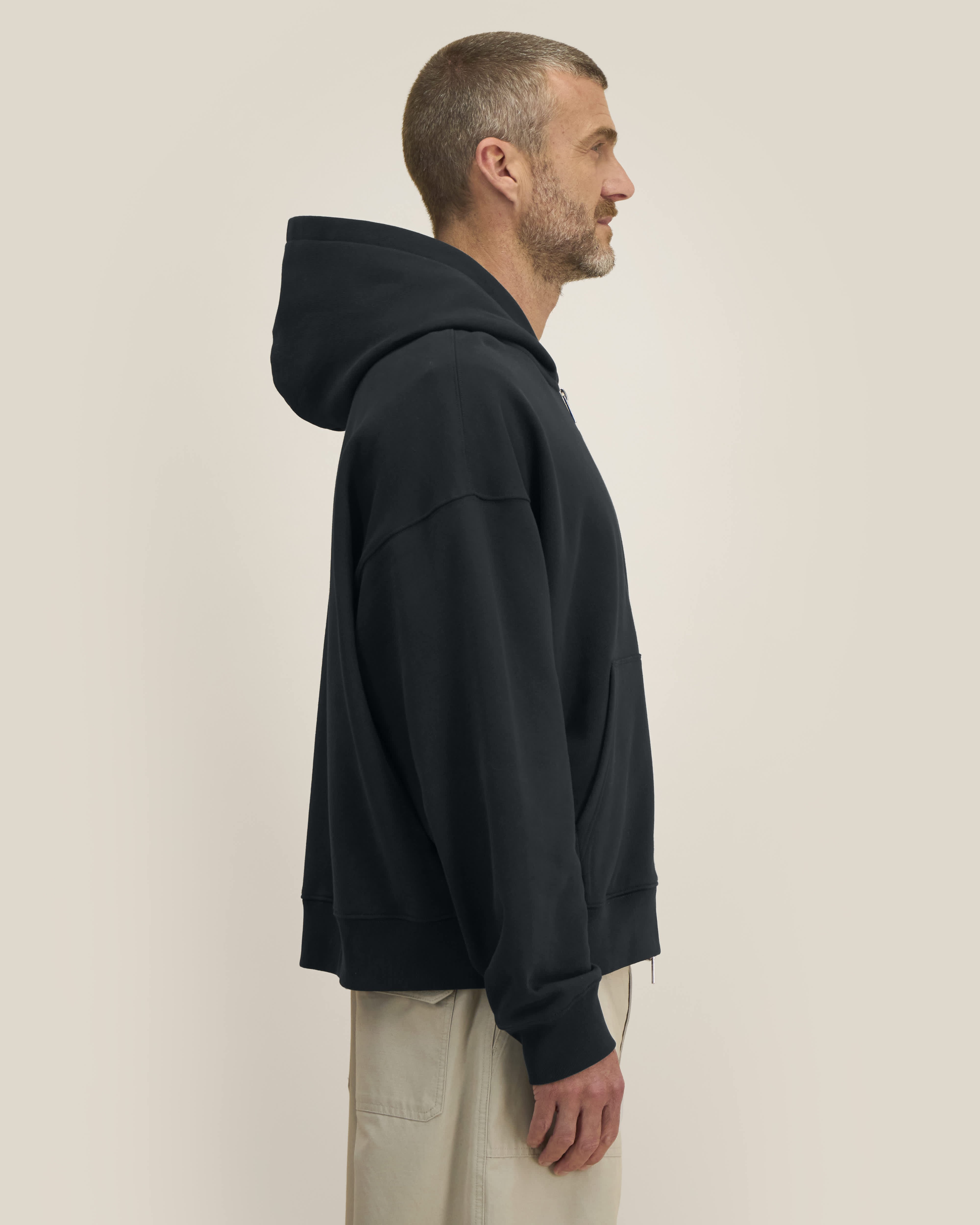 Hoodie Fronter de couleur Black - C002 de la marque Stanley/Stella