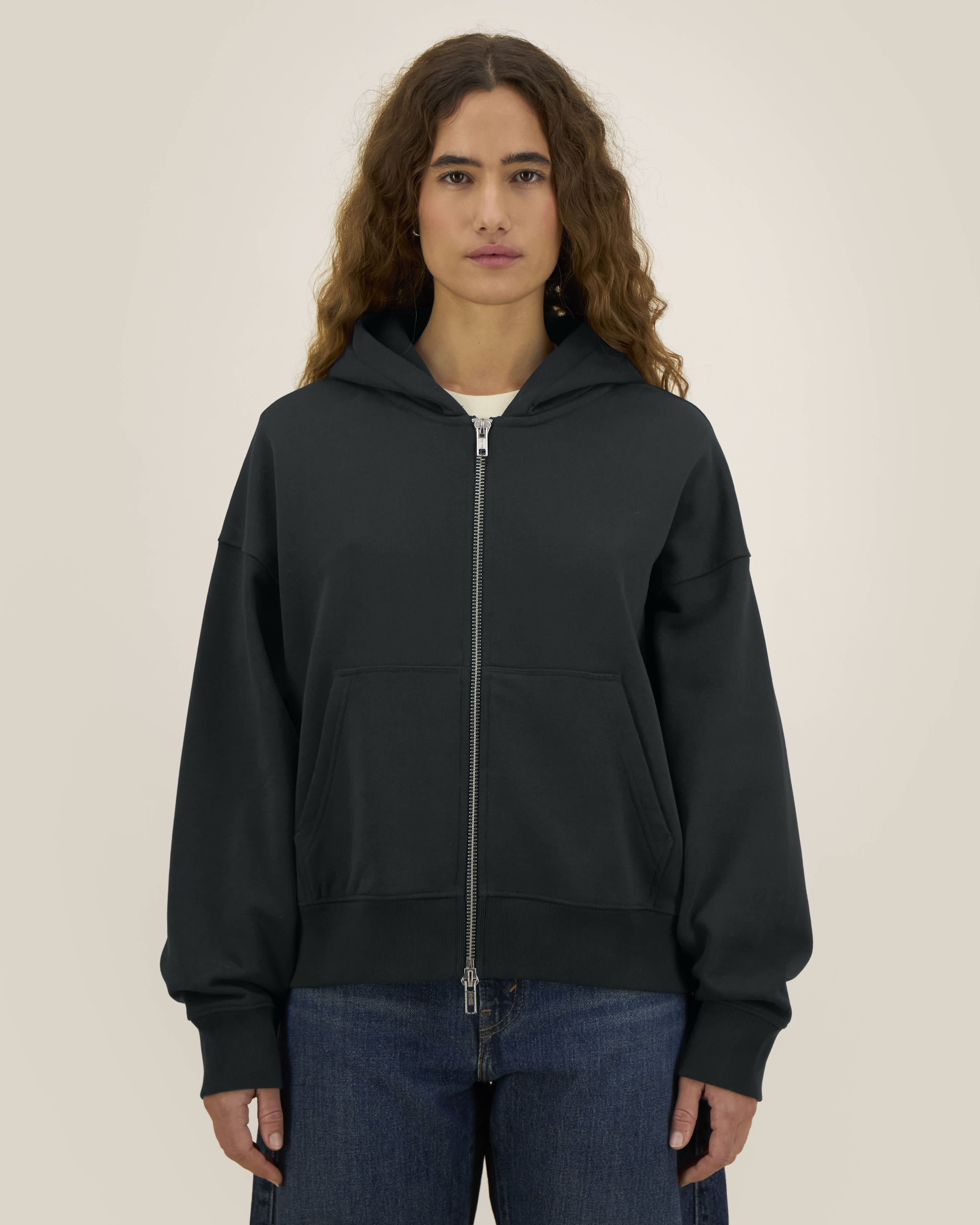 Hoodie Fronter de couleur Black - C002 de la marque Stanley/Stella
