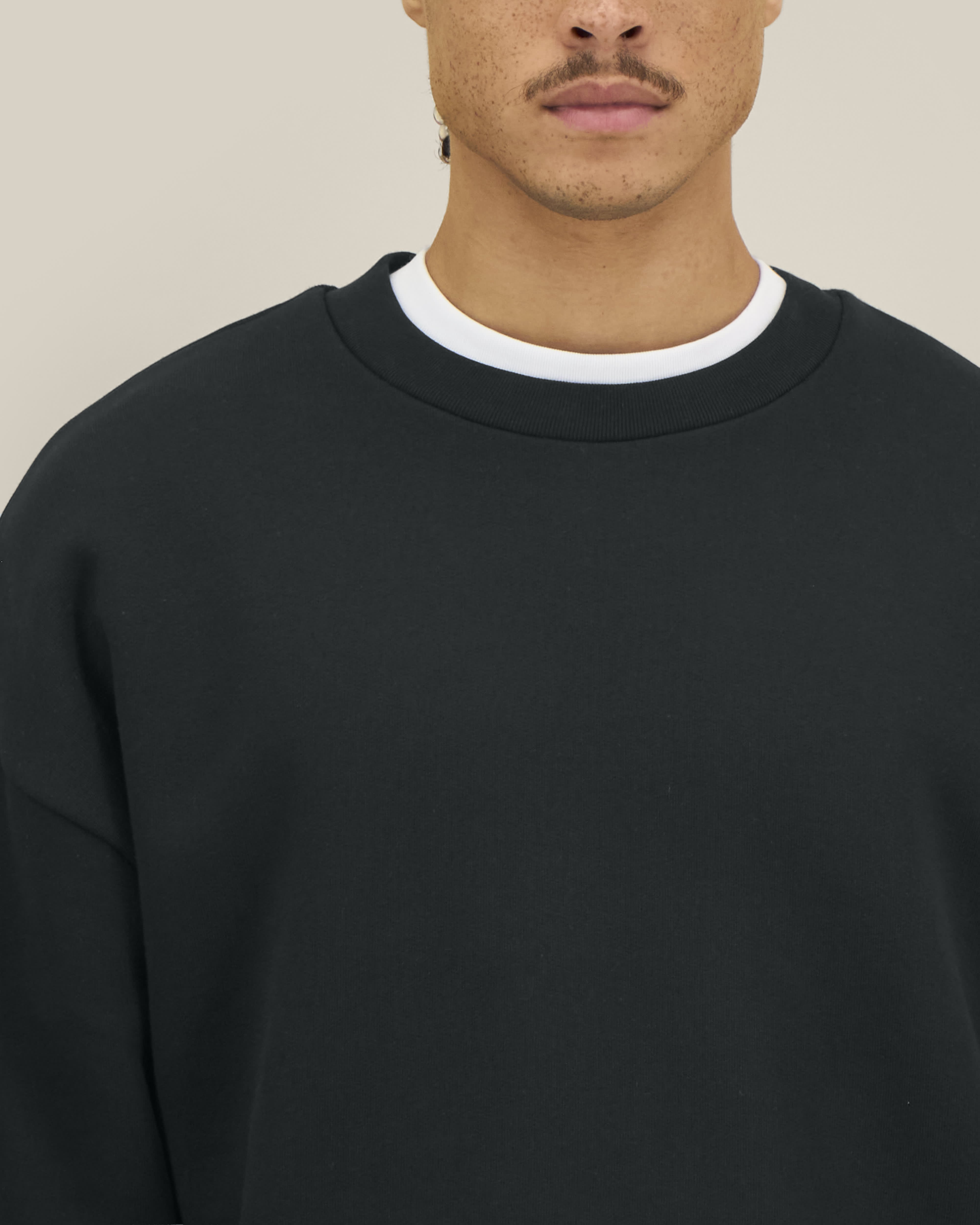 Sweatshirt Former de couleur Black - C002 de la marque Stanley/Stella