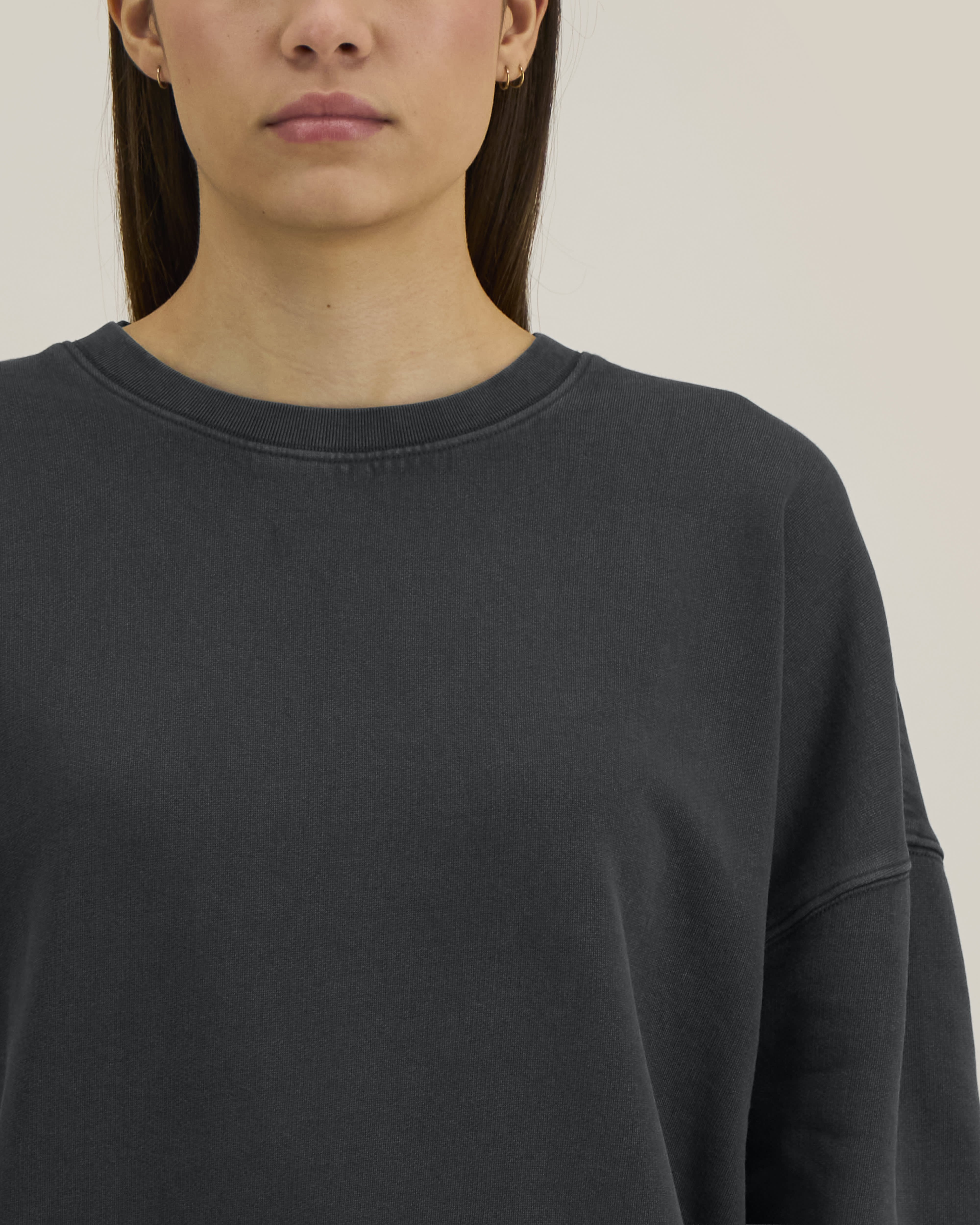 Sweat Femme avec un Stella Alma Vintage Grafitee
