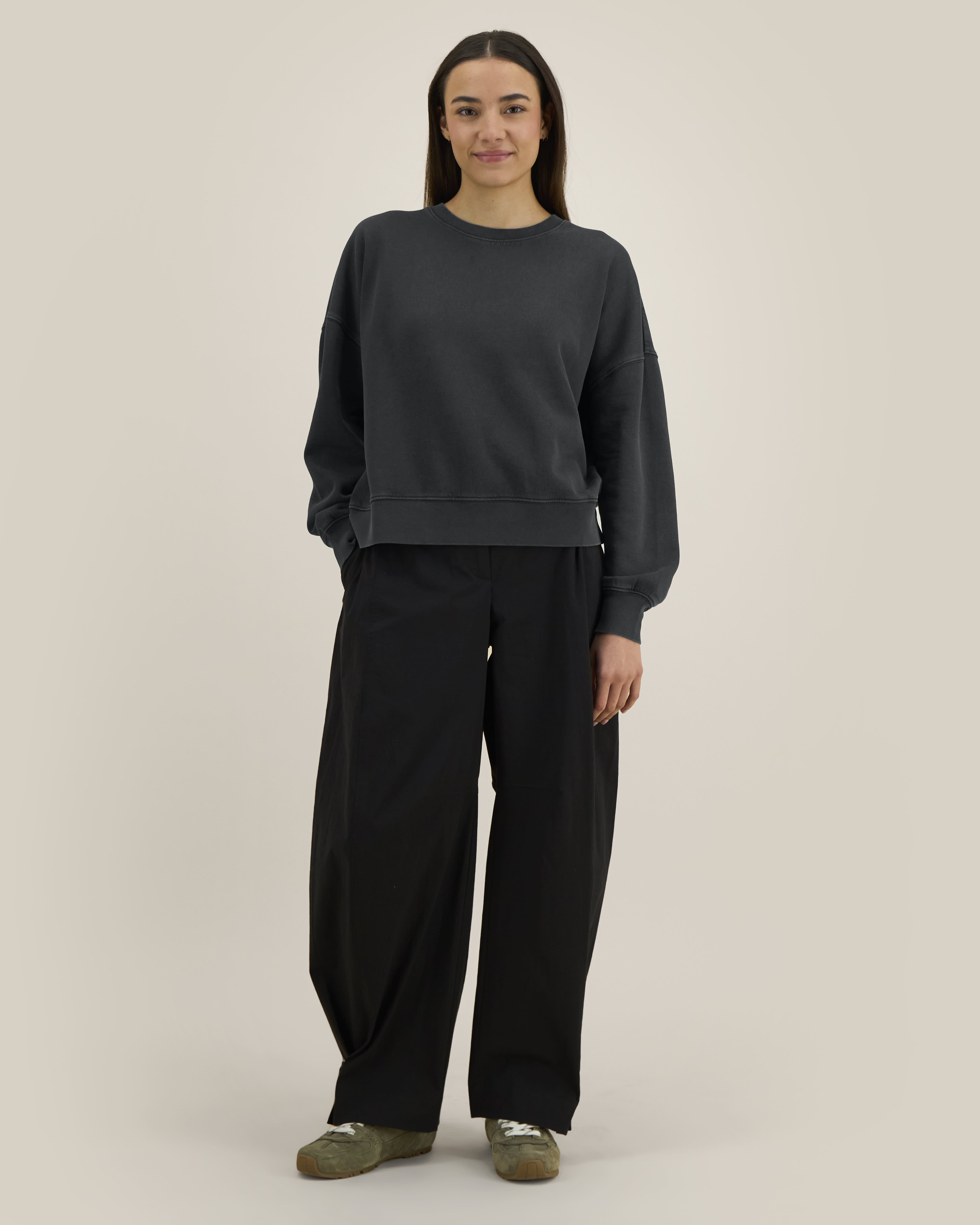 Sweat Femme avec un Stella Alma Vintage Grafitee