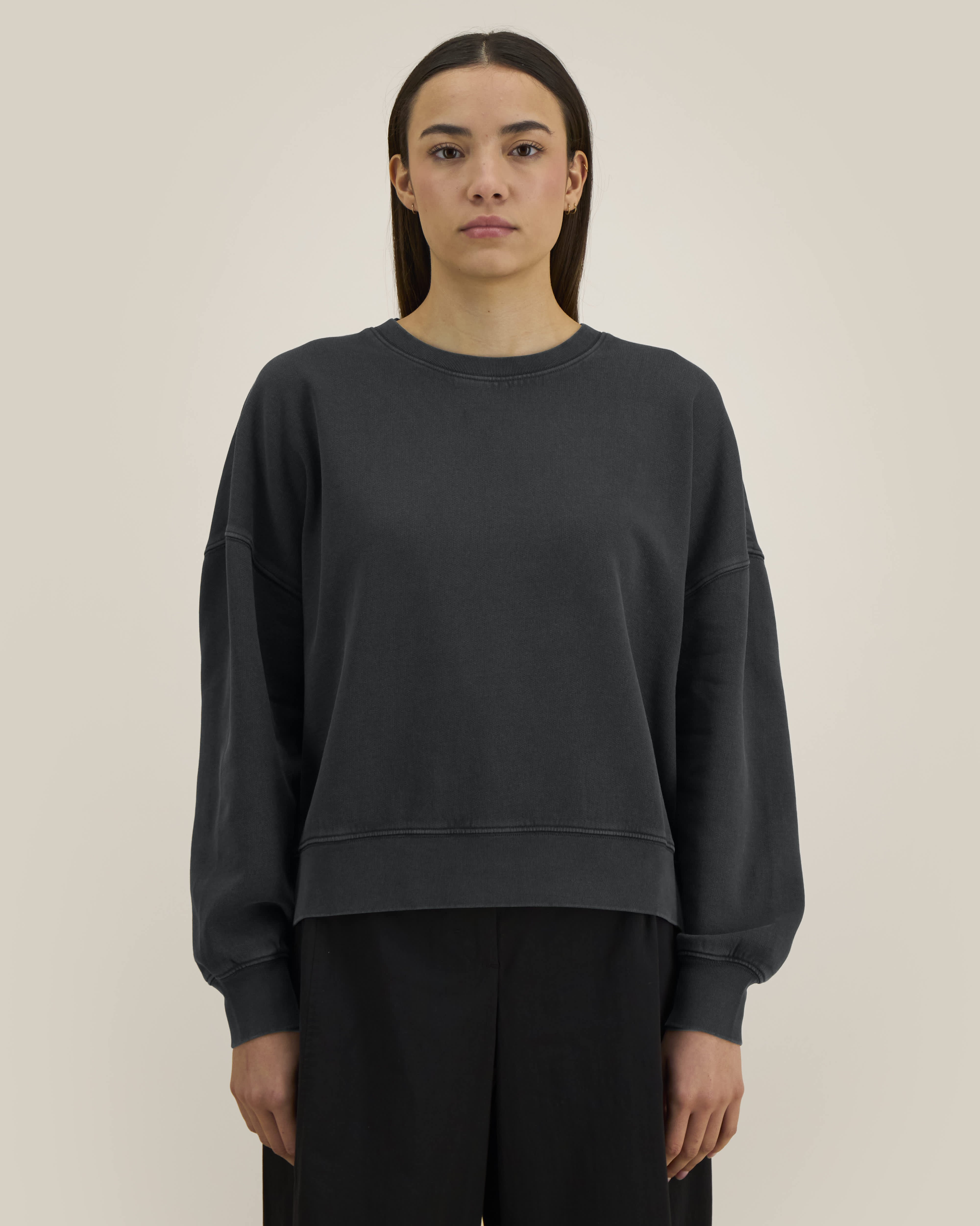 Sweat Stella Alma Vintage de couleur G. Dyed Black Rock - C140 de la marque Stanley/Stella