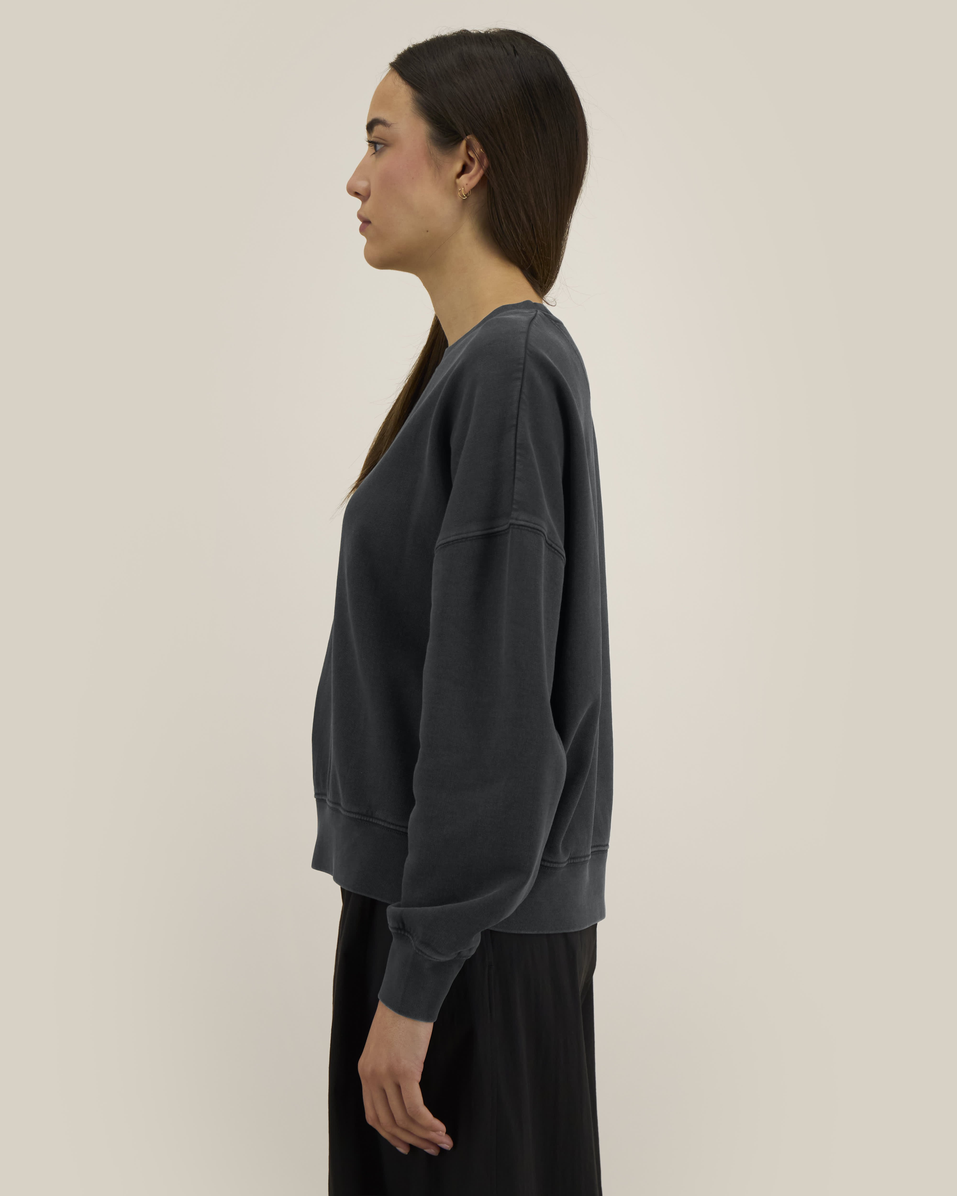Sweat Femme avec un Stella Alma Vintage Grafitee