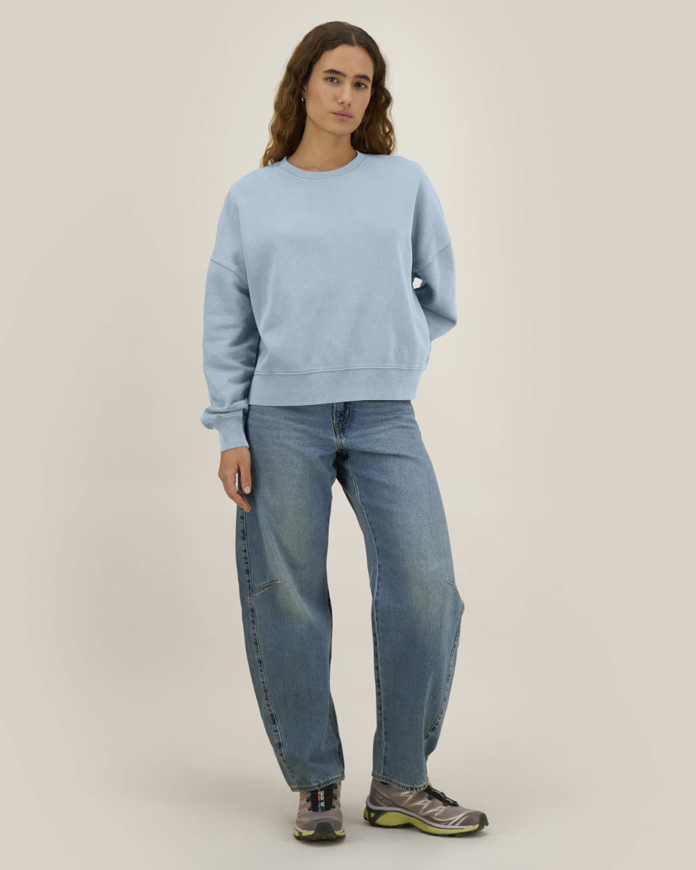 Sweat Femme avec un Stella Alma Vintage Grafitee